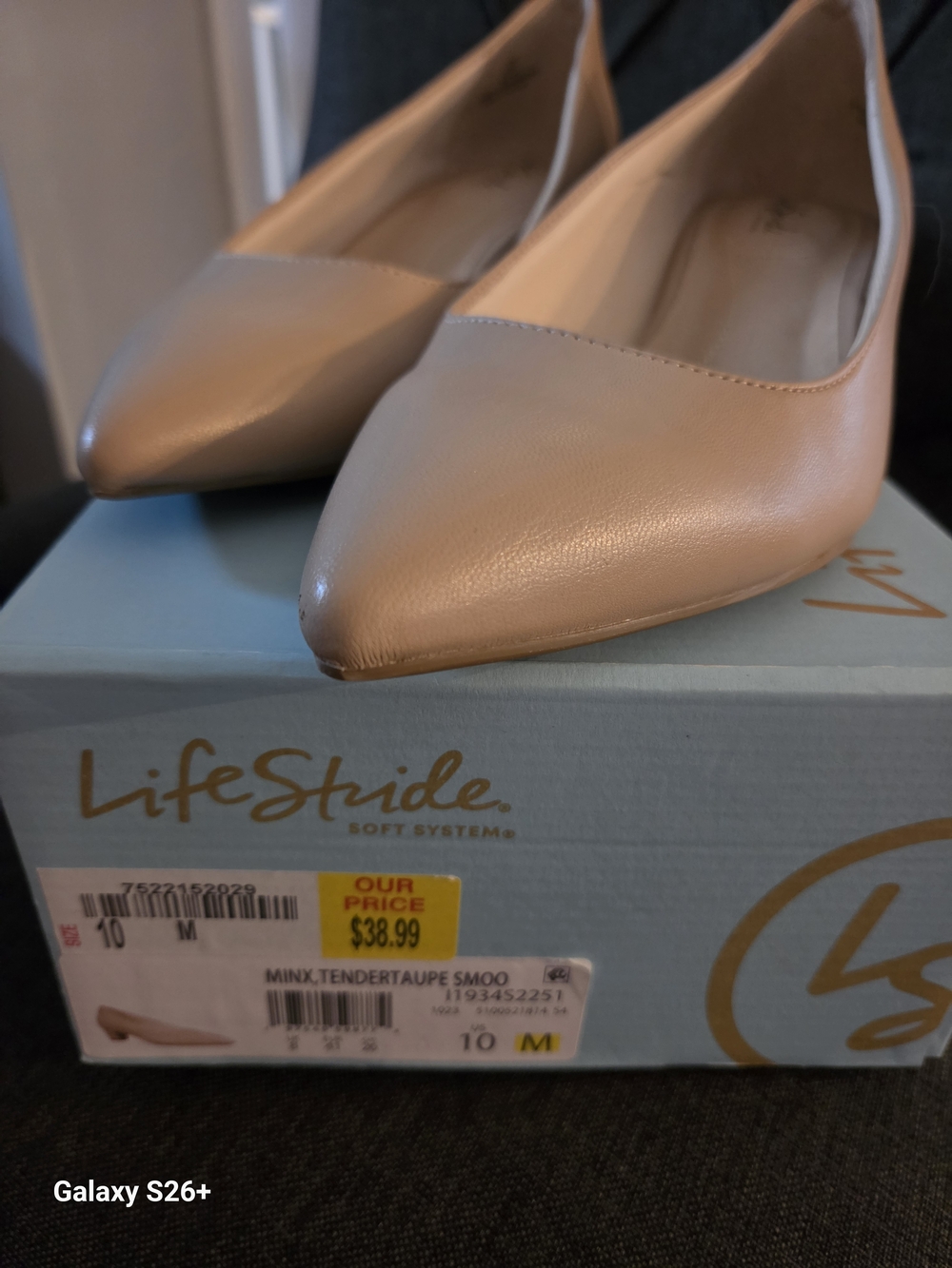 Life Stride Beige Pointed-Toe Kitten Heel Sz 10 - Picture 3 of 4